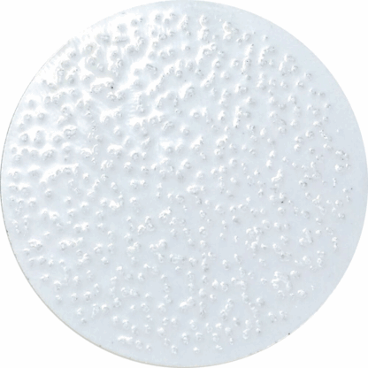 Kontrast och halkprick vit inomhus, 50 mm i diameter, med en baksida av aluminium belagd med klister. Framsida med glaspärlor/krossat glas för bra halkskydd.